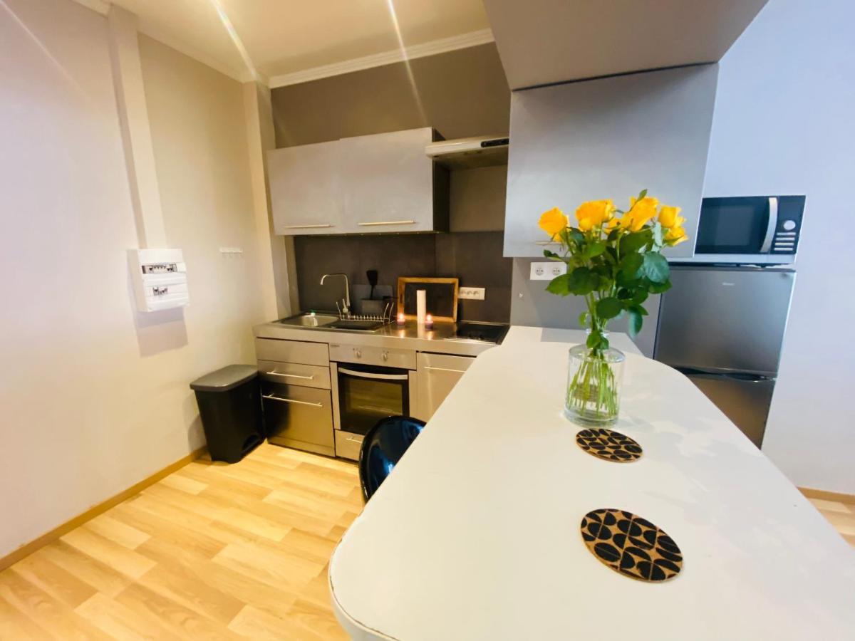 Magnifique Appartement 60M2 ,3 Pieces , Equipee,Tres Lumineux, 2 Minutes A Pied De La Plage Nice Exterior photo